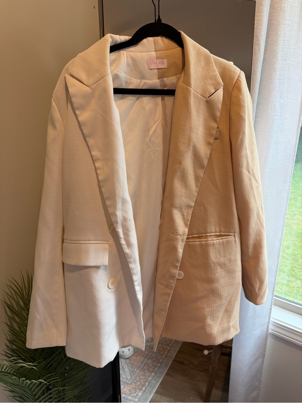 Pink Lily Cream & Whie Blazer